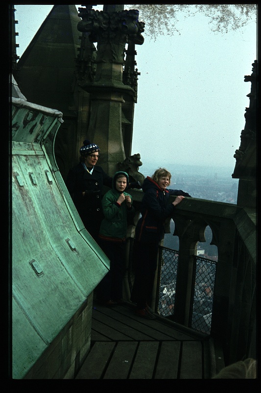 05.Utrecht jun 1974 Mama,Brigitte,Marion.JPG
